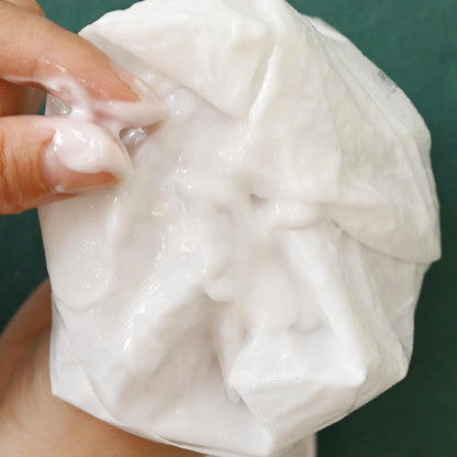 3 Pairs Moisturizing Hand Mask with Avocado and Shea Butter Oil effectively soothes and repairs dry, rough hands. Natural plant-based gloves suitable for both men and women.